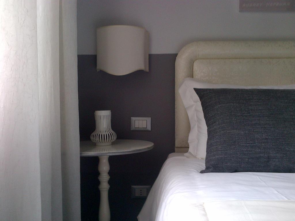 Audrey & Me Bed & Breakfast Pisa Room photo